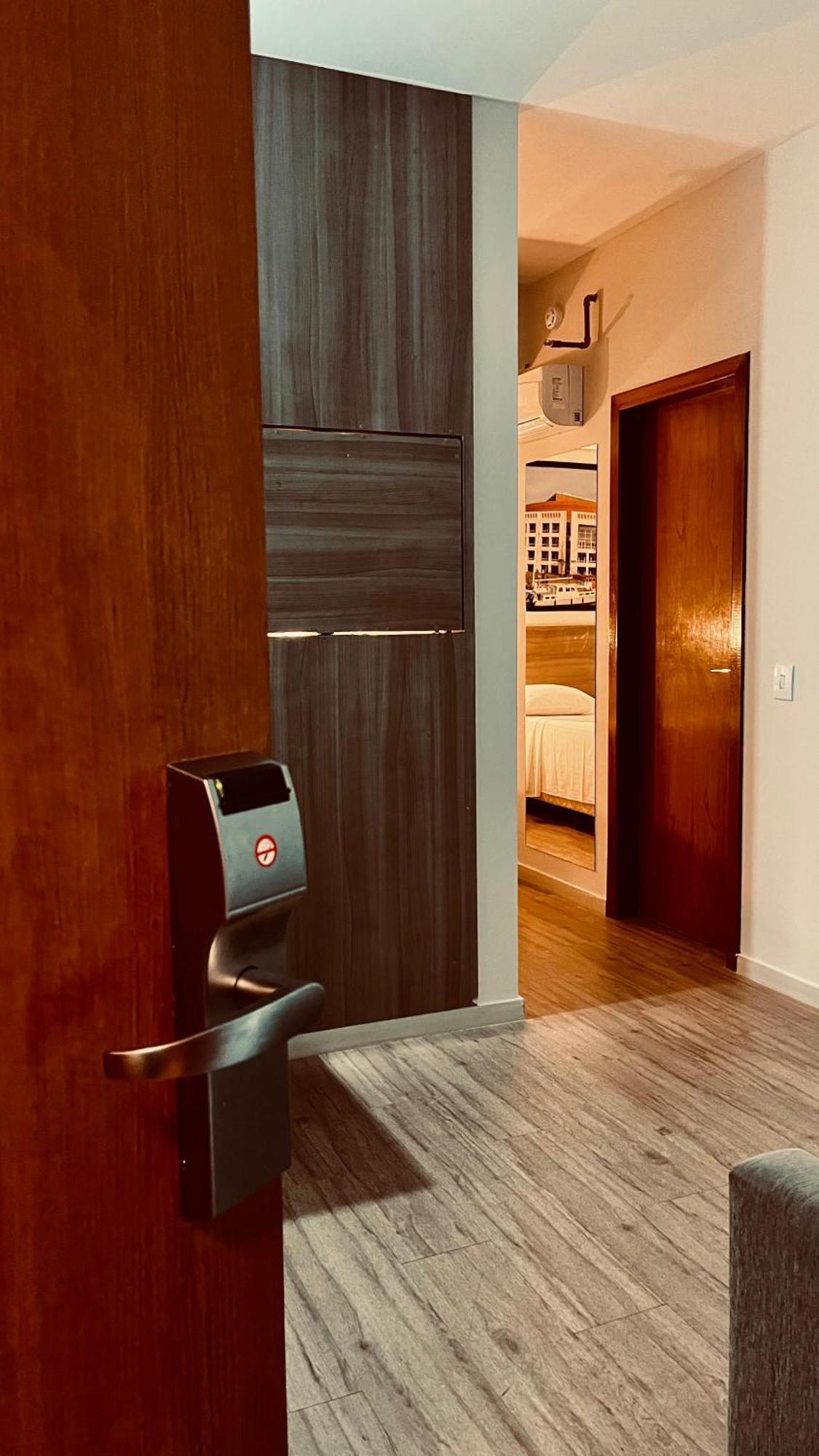 Hotel Amsterdam Montes Claros Luaran gambar